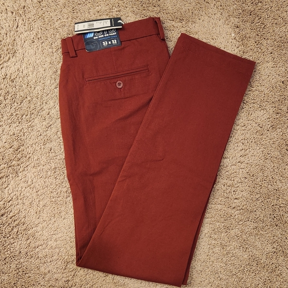 Vineyard Vines Men's On The Go Crimson Performance Pants - Multiple Sizes NEW - Picture 1 of 6